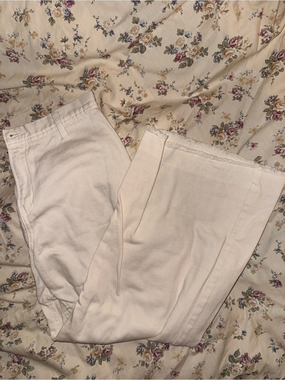 Sincerly Jules Cream Wide-Leg Jeans